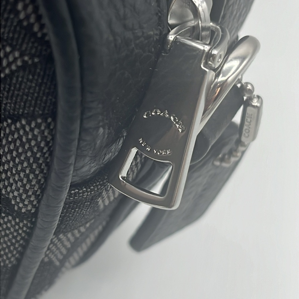 Coach Mini Dempsey Camera Bag - Picture 6 of 10